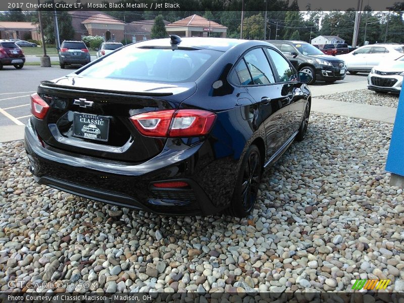 Mosaic Black Metallic / Jet Black 2017 Chevrolet Cruze LT