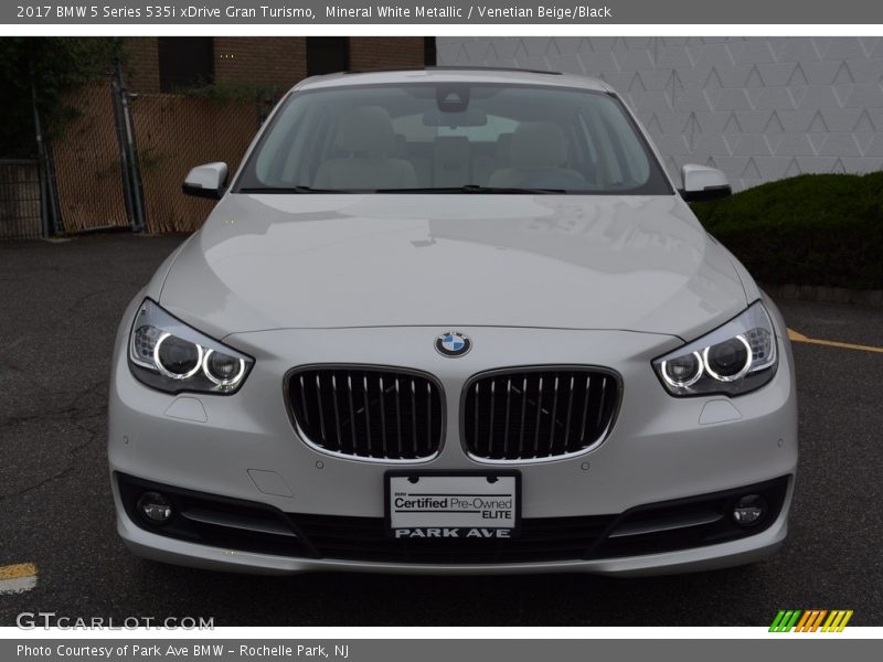 Mineral White Metallic / Venetian Beige/Black 2017 BMW 5 Series 535i xDrive Gran Turismo