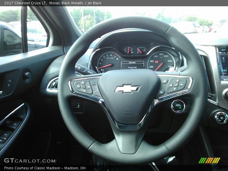 Mosaic Black Metallic / Jet Black 2017 Chevrolet Cruze LT