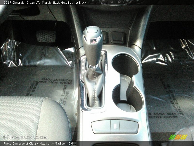 Mosaic Black Metallic / Jet Black 2017 Chevrolet Cruze LT