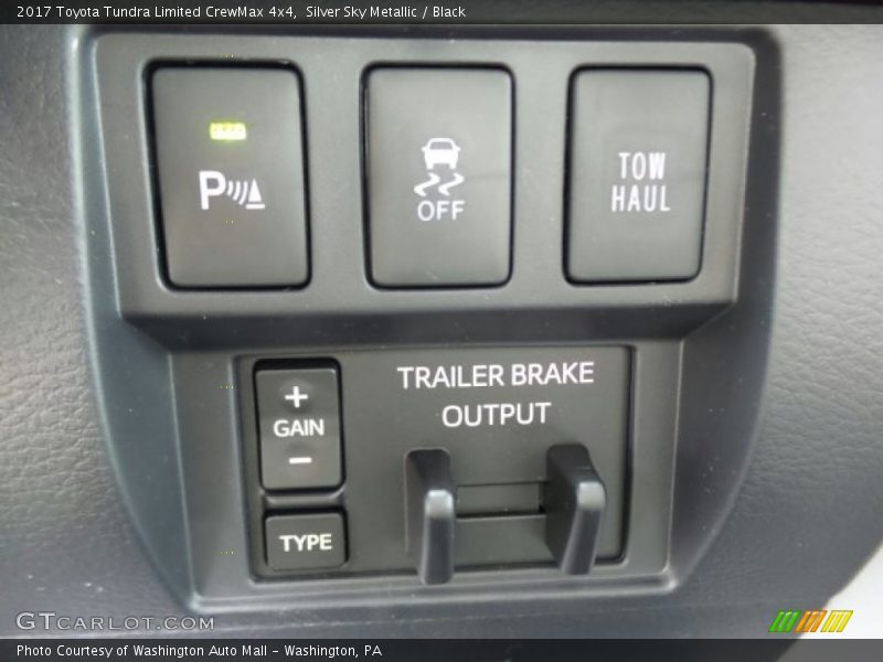 Silver Sky Metallic / Black 2017 Toyota Tundra Limited CrewMax 4x4