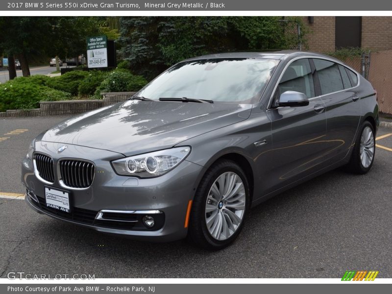 Mineral Grey Metallic / Black 2017 BMW 5 Series 550i xDrive Gran Turismo