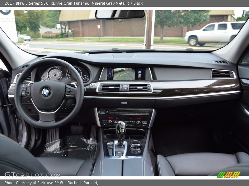 Mineral Grey Metallic / Black 2017 BMW 5 Series 550i xDrive Gran Turismo