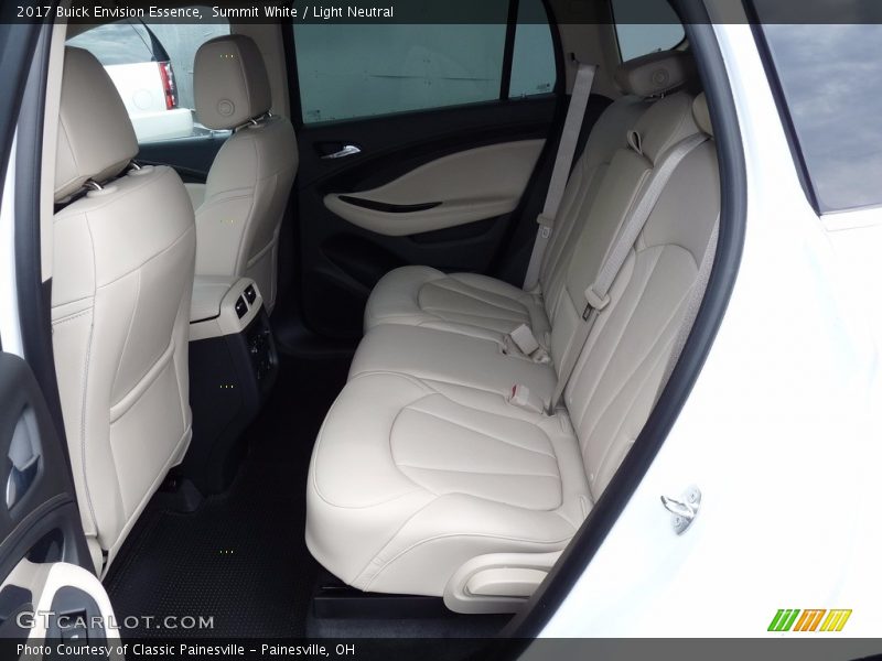 Summit White / Light Neutral 2017 Buick Envision Essence