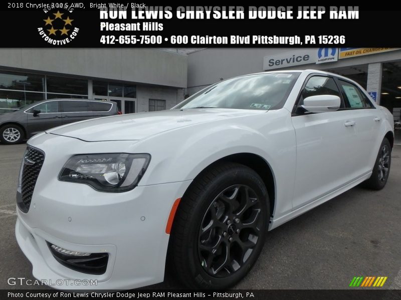 Bright White / Black 2018 Chrysler 300 S AWD