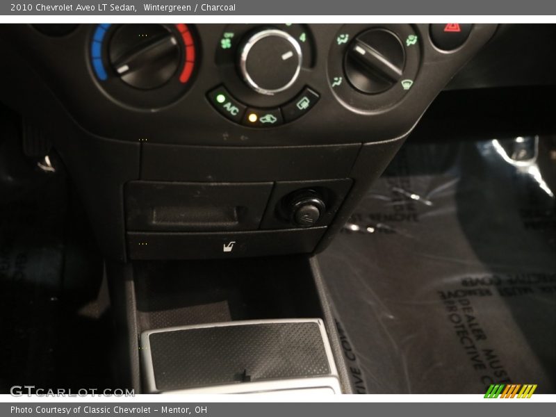 Wintergreen / Charcoal 2010 Chevrolet Aveo LT Sedan