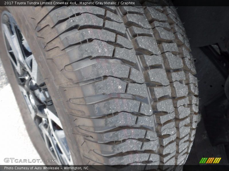 Magnetic Gray Metallic / Graphite 2017 Toyota Tundra Limited CrewMax 4x4