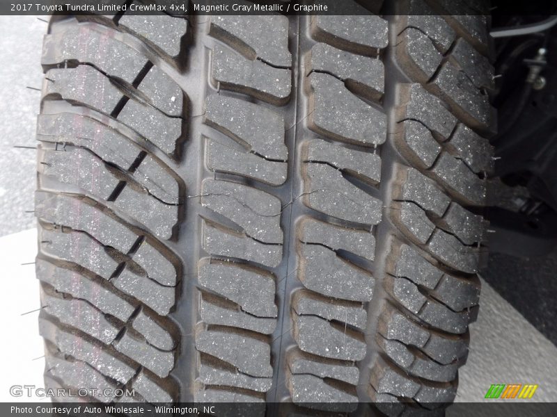 Magnetic Gray Metallic / Graphite 2017 Toyota Tundra Limited CrewMax 4x4