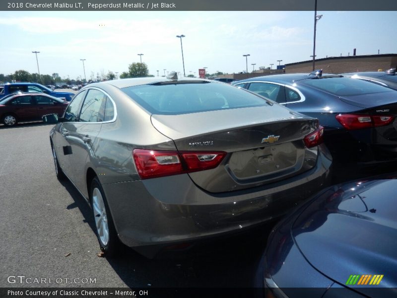 Pepperdust Metallic / Jet Black 2018 Chevrolet Malibu LT