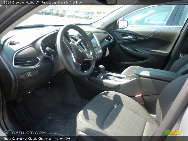 Pepperdust Metallic / Jet Black 2018 Chevrolet Malibu LT