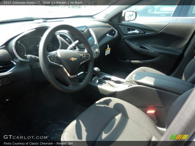 Silver Ice Metallic / Jet Black 2017 Chevrolet Malibu LT