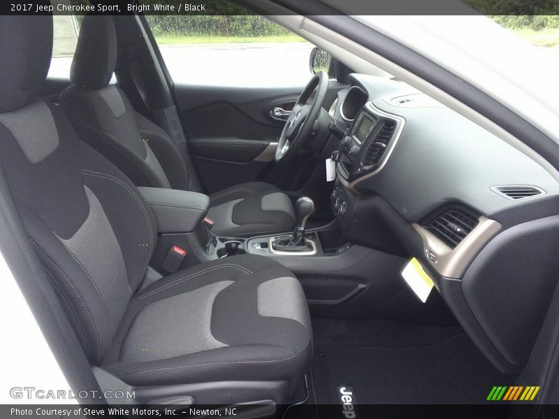 Bright White / Black 2017 Jeep Cherokee Sport