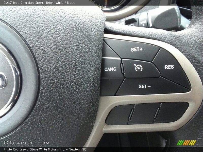 Bright White / Black 2017 Jeep Cherokee Sport