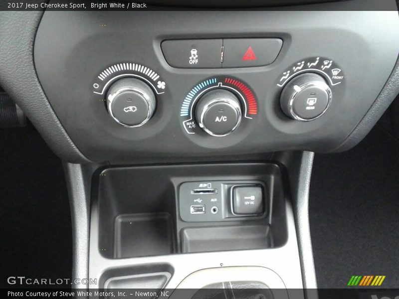Bright White / Black 2017 Jeep Cherokee Sport