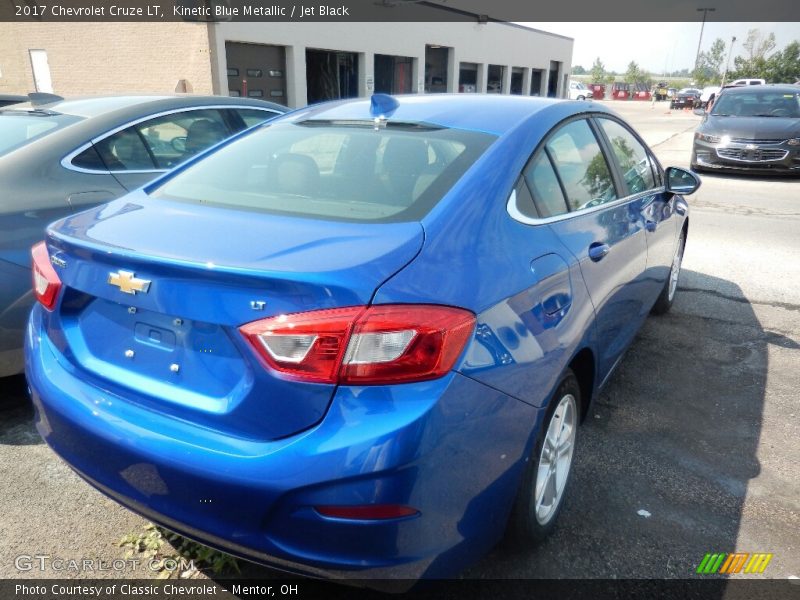 Kinetic Blue Metallic / Jet Black 2017 Chevrolet Cruze LT