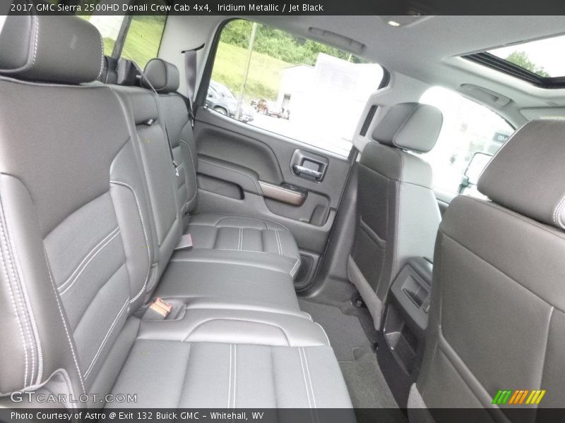 Iridium Metallic / Jet Black 2017 GMC Sierra 2500HD Denali Crew Cab 4x4