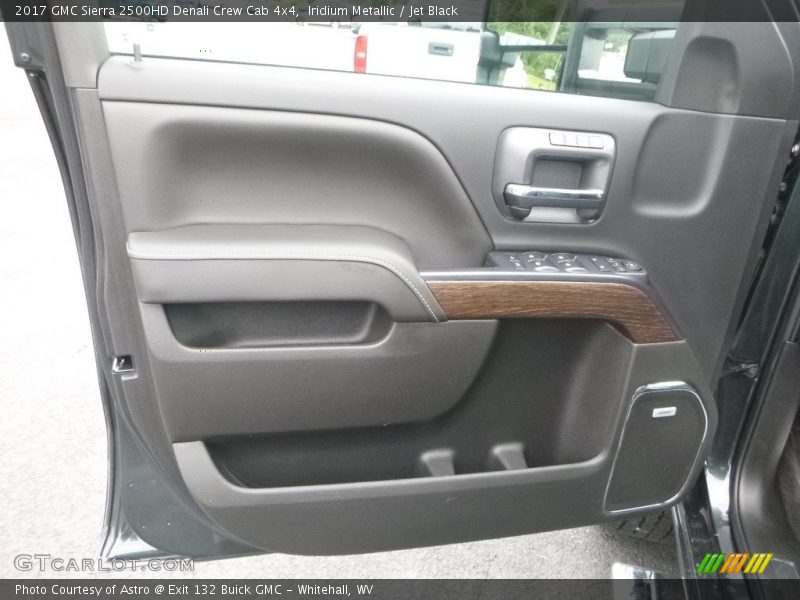 Iridium Metallic / Jet Black 2017 GMC Sierra 2500HD Denali Crew Cab 4x4