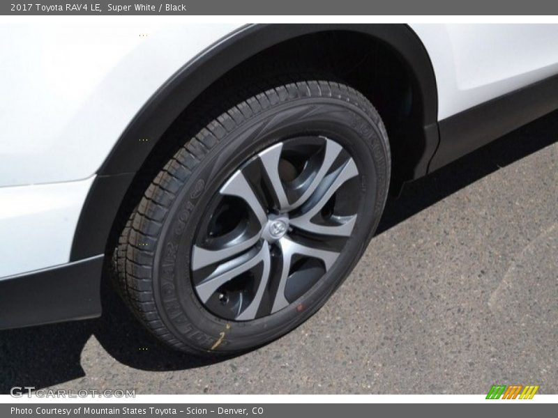 Super White / Black 2017 Toyota RAV4 LE