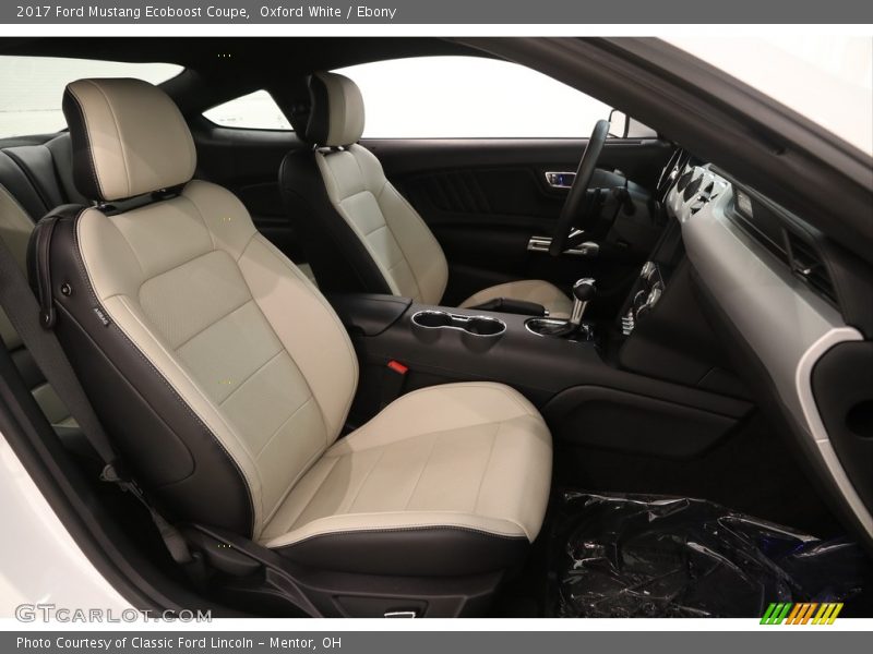 Oxford White / Ebony 2017 Ford Mustang Ecoboost Coupe