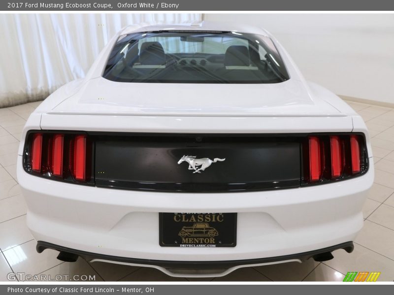 Oxford White / Ebony 2017 Ford Mustang Ecoboost Coupe