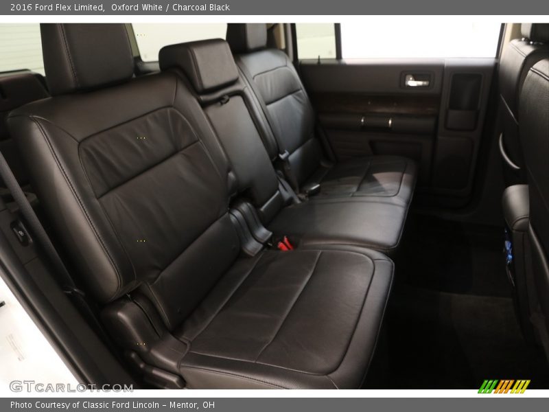 Oxford White / Charcoal Black 2016 Ford Flex Limited