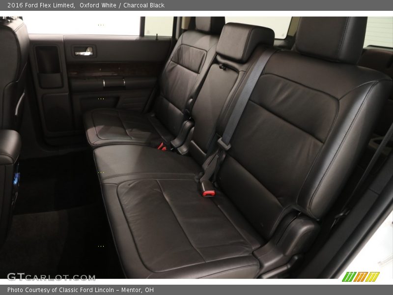 Oxford White / Charcoal Black 2016 Ford Flex Limited