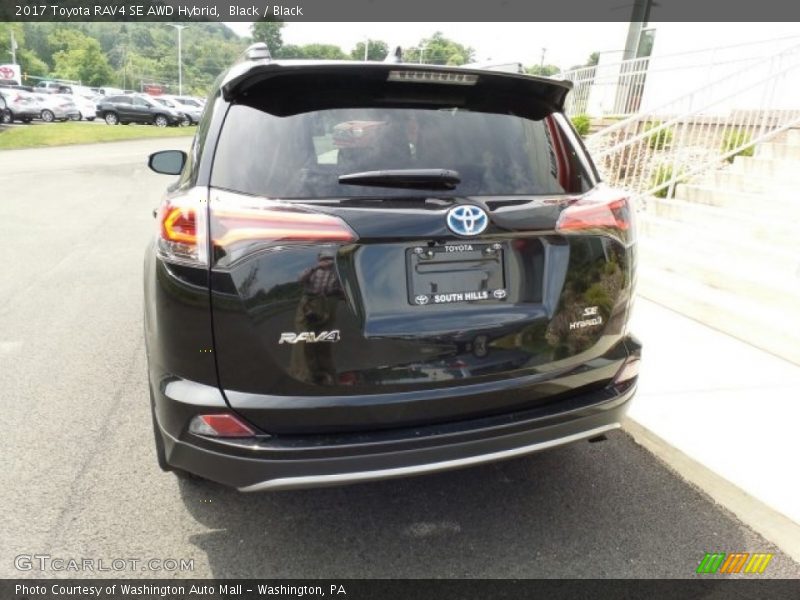 Black / Black 2017 Toyota RAV4 SE AWD Hybrid