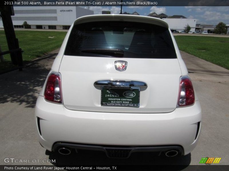 Bianco Perla (Pearl White Tri-Coat) / Abarth Nero/Nero (Black/Black) 2013 Fiat 500 Abarth