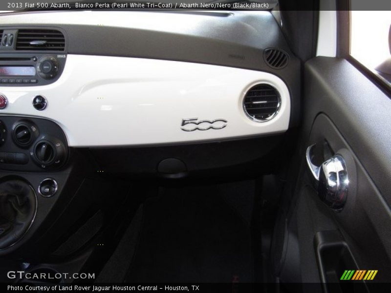 Bianco Perla (Pearl White Tri-Coat) / Abarth Nero/Nero (Black/Black) 2013 Fiat 500 Abarth