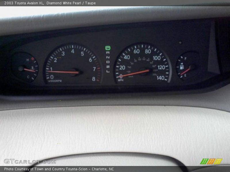 Diamond White Pearl / Taupe 2003 Toyota Avalon XL