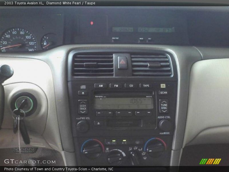 Diamond White Pearl / Taupe 2003 Toyota Avalon XL