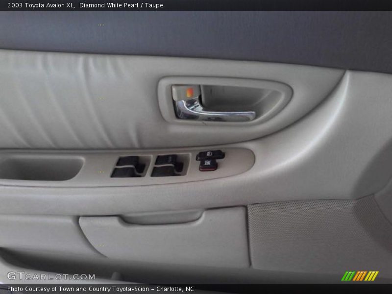 Diamond White Pearl / Taupe 2003 Toyota Avalon XL