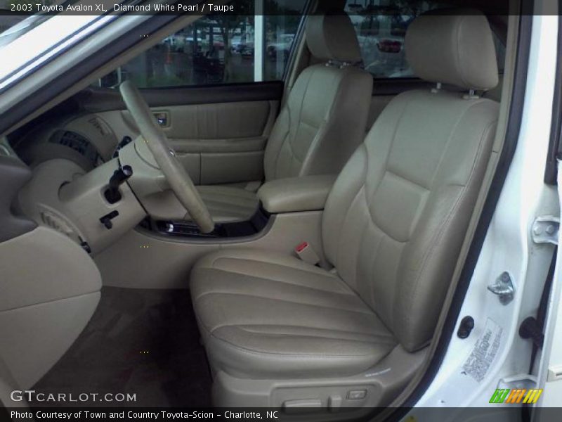 Diamond White Pearl / Taupe 2003 Toyota Avalon XL