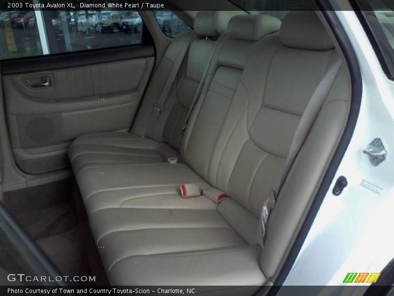 Diamond White Pearl / Taupe 2003 Toyota Avalon XL