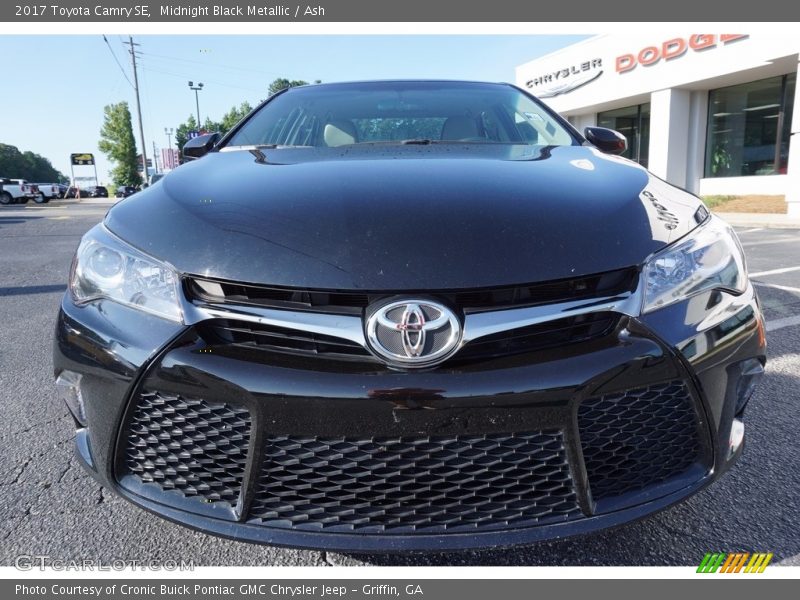 Midnight Black Metallic / Ash 2017 Toyota Camry SE
