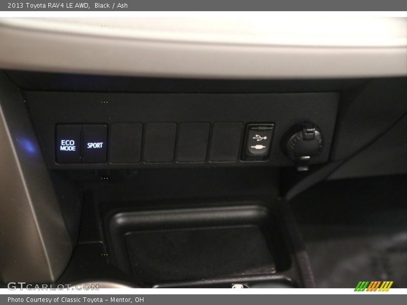 Black / Ash 2013 Toyota RAV4 LE AWD