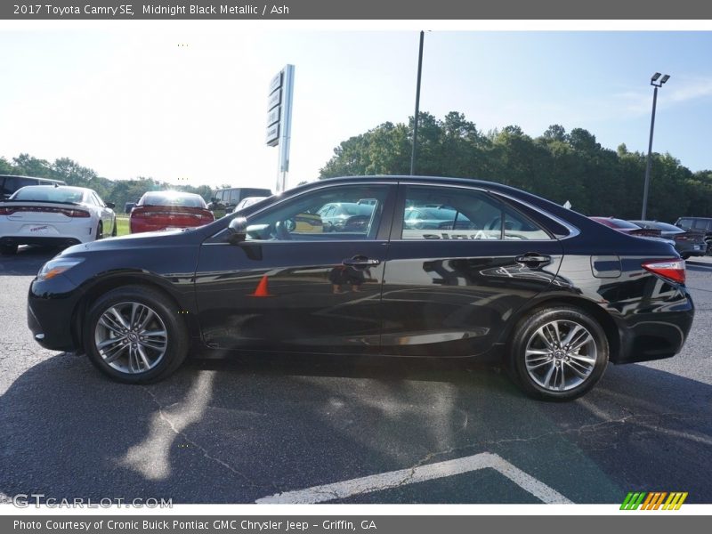 Midnight Black Metallic / Ash 2017 Toyota Camry SE