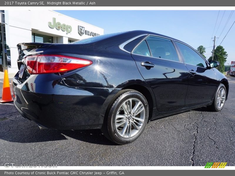Midnight Black Metallic / Ash 2017 Toyota Camry SE
