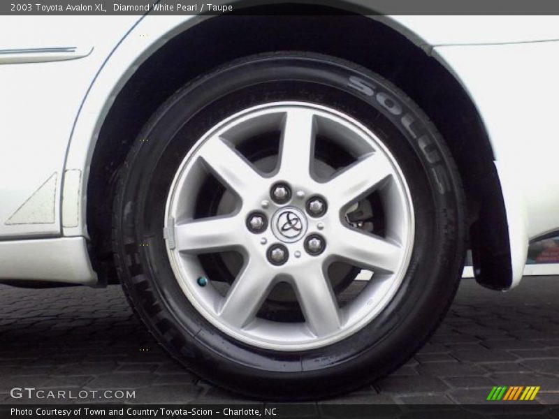 Diamond White Pearl / Taupe 2003 Toyota Avalon XL