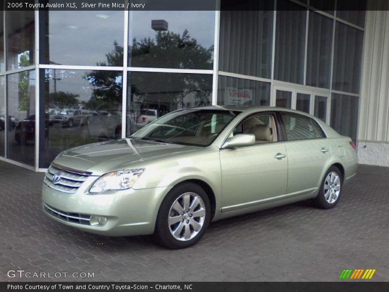 Silver Pine Mica / Ivory 2006 Toyota Avalon XLS