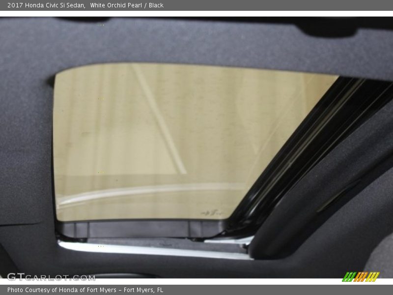 White Orchid Pearl / Black 2017 Honda Civic Si Sedan