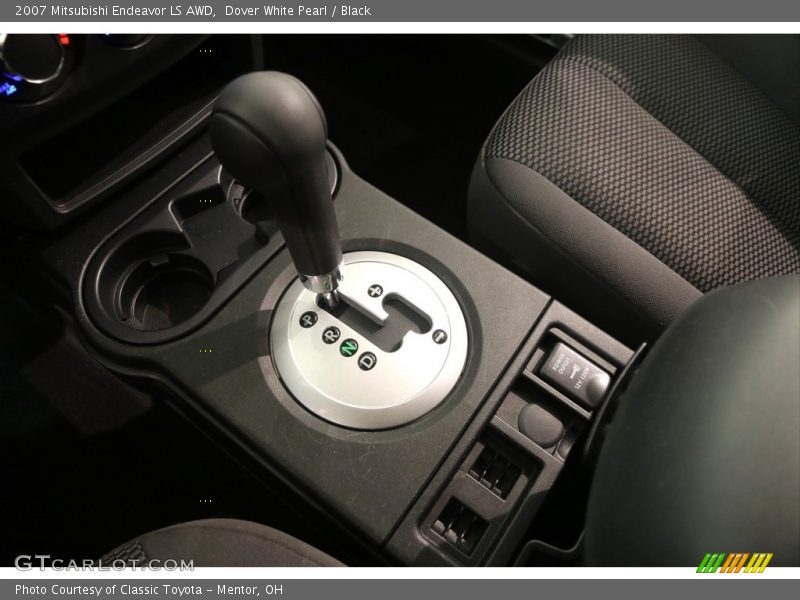 Dover White Pearl / Black 2007 Mitsubishi Endeavor LS AWD