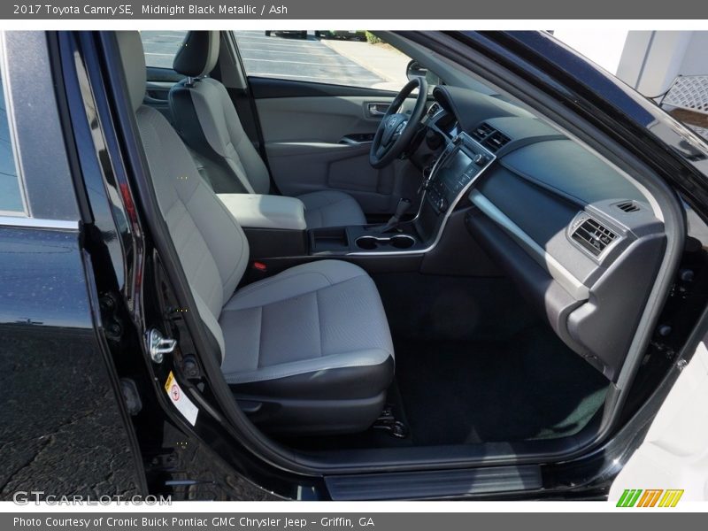 Midnight Black Metallic / Ash 2017 Toyota Camry SE