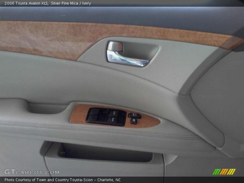 Silver Pine Mica / Ivory 2006 Toyota Avalon XLS