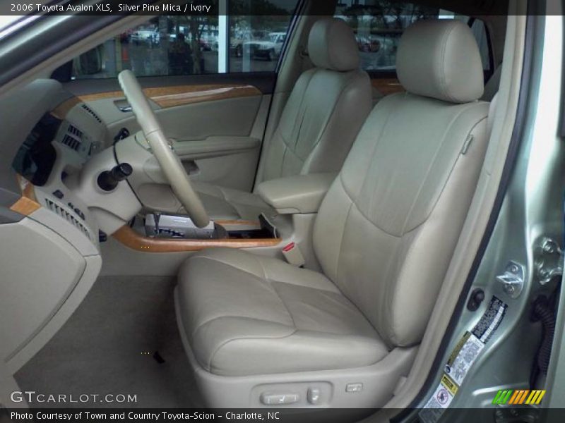Silver Pine Mica / Ivory 2006 Toyota Avalon XLS