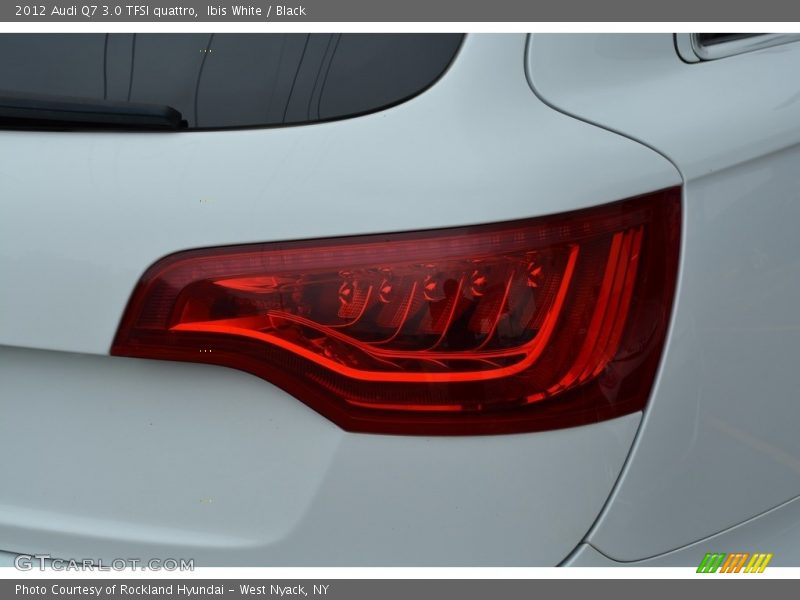 Ibis White / Black 2012 Audi Q7 3.0 TFSI quattro