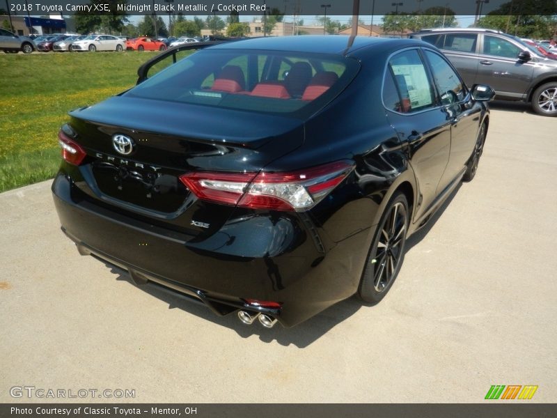 Midnight Black Metallic / Cockpit Red 2018 Toyota Camry XSE