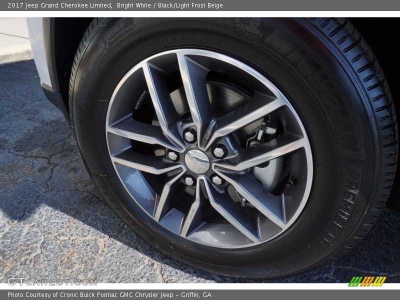 Bright White / Black/Light Frost Beige 2017 Jeep Grand Cherokee Limited