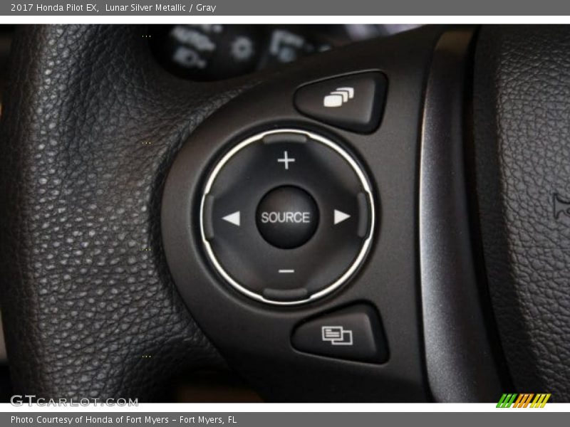 Lunar Silver Metallic / Gray 2017 Honda Pilot EX