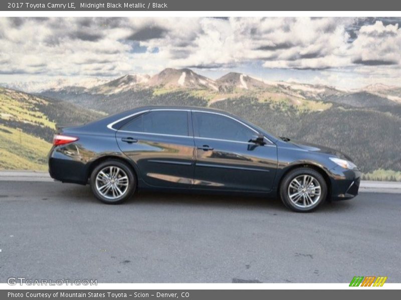 Midnight Black Metallic / Black 2017 Toyota Camry LE